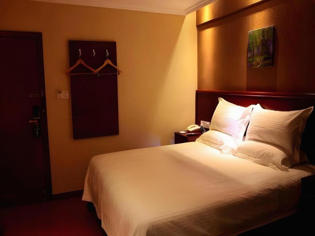 Greentree Inn Xi'An Bell And Drum Tower Food Street Ancient City Wall Ximen Express Hotel Exterior foto